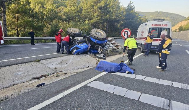 Balıkesir'de devrilen traktörün sürücüsü öldü