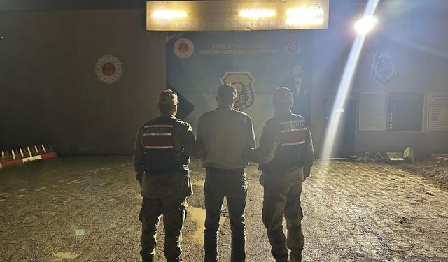 Kars'ta iç organlarında uyuşturucu bulunan İran uyruklu zanlı tutuklandı