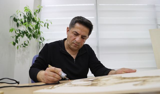 Polis memuru iş stresini boş zamanlarında ahşap yakma sanatıyla atıyor