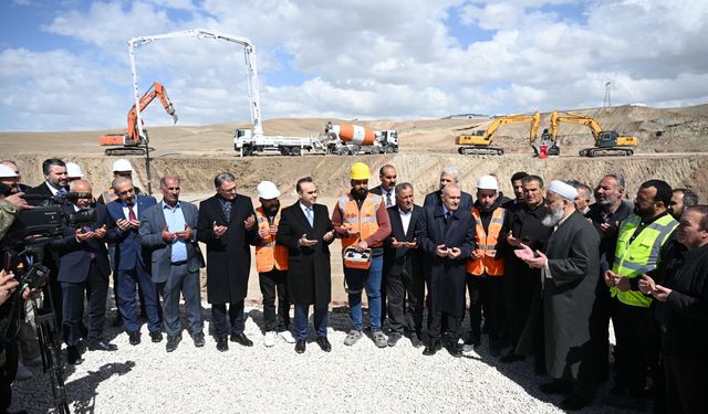Sanayi ve Teknoloji Bakanı Kacır, "Van Sanayi Siteleri Temel Atma Töreni"nde konuştu: