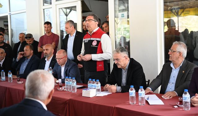 Tarım ve Orman Bakan Yardımcısı Gümen Bursa'da zirai dondan etkilenen alanları inceledi