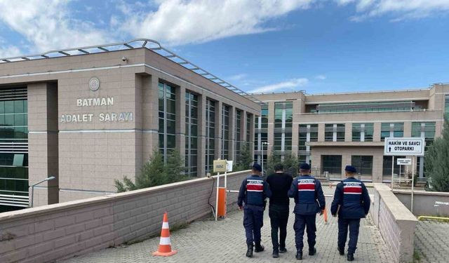 Batman’da 19 suç kaydı ve 5 ayrı suçtan hapis cezası bulunan firari yakalandı