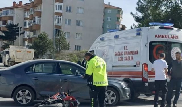 Bilecik’te motosiklet ile otomobil çarpıştı, 1 kişi yaralandı