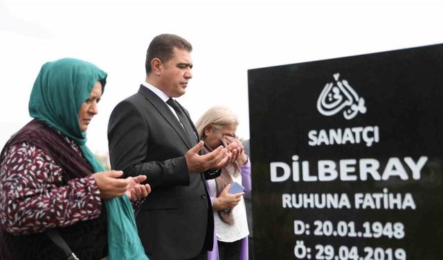 Dilber Ay’ın kabri yenilendi
