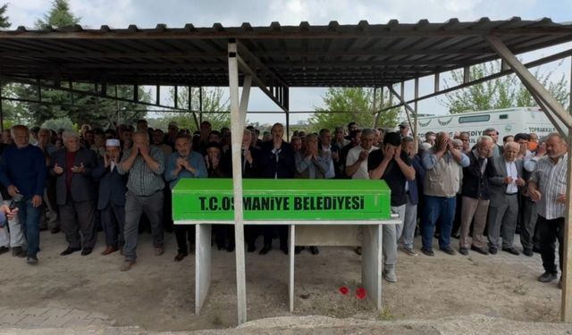 Elektrik akımına kapılarak hayatını kaybeden anne-kızın cenaze toprağa verildi