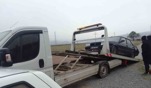 İki otomobilin çarpıştığı kazada 3 kişi yaralandı
