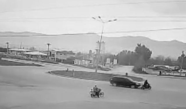 Tokat’ta kavşakta bekleyip yola çıkan sürücüye otomobil çarptı