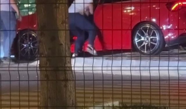 Trafikte kavga: Sürücüyü araç içerisinde darp edip ‘seni öldürürüm’ diye tehdit etti