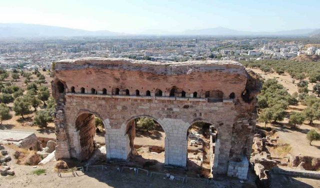 Tralleis Antik Kenti ziyarete açılıyor