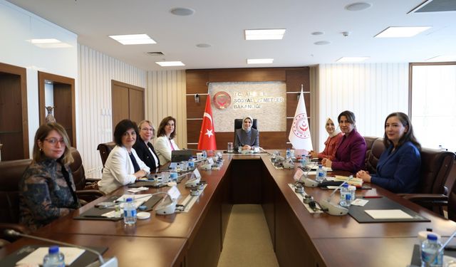 Bakan Göktaş, BM Kadın Birimi Türkiye Ülke Direktörü Guimond ile bir araya geldi