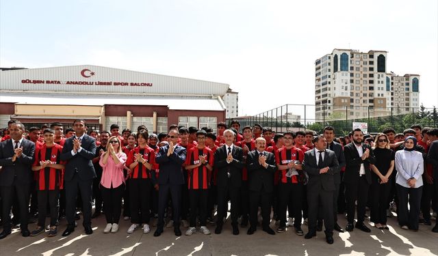 Gaziantep FK'nin 160 bin forması öğrencilere dağıtılacak