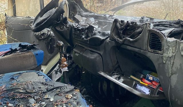 Nevşehir'de seyir halindeki minibüste çıkan yangın söndürüldü