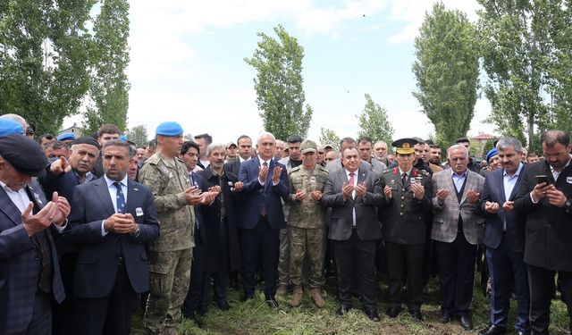 Şehit Piyade Uzman Çavuş Karadağ, Muş'ta son yolculuğuna uğurlandı