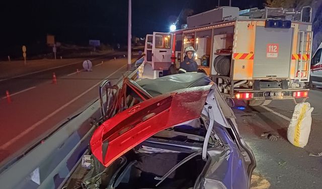 Zonguldak'ta bariyere çarpan otomobilin sürücüsü öldü