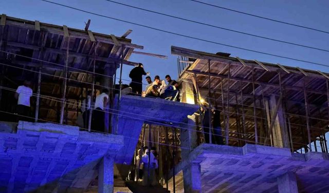 Elindeki demir yüksek gerilim hattına temas edince akıma kapılarak hayatını kaybetti