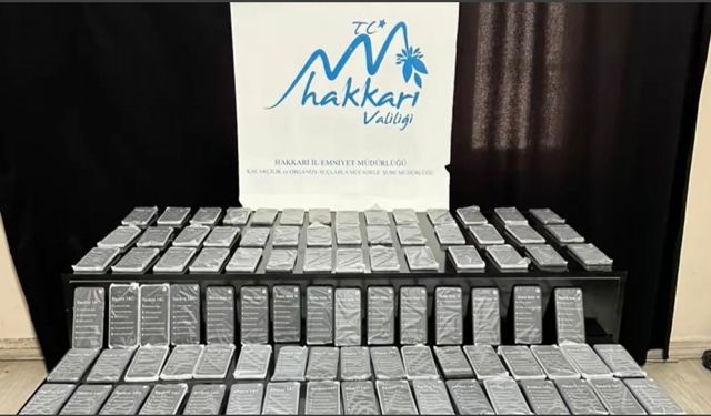 Hakkari’de 136 adet kaçak cep telefonu ele geçirildi