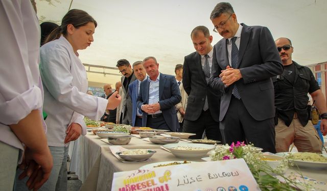 Hakkâri’de "Yöresel Ot Festivali" düzenlendi