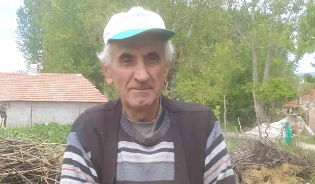 Hisarcık’ta emekli işçiden "İnsanlık Ölmemiş" dedirten davranış: Bulduğu bir tomar parayı jandarmaya teslim etti