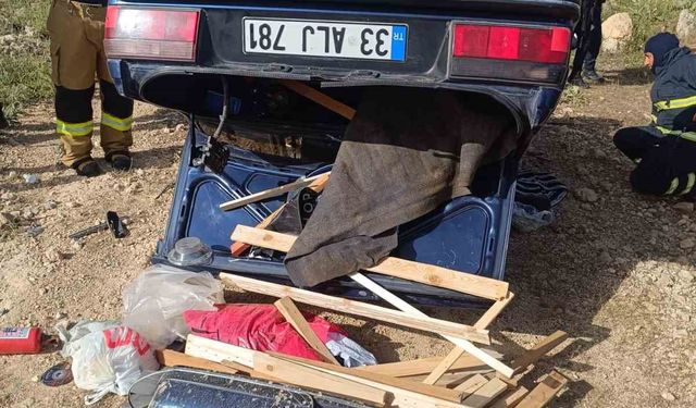 Mardin’de otomobil takla attı: 3 yaşındaki çocuk hayatını kaybetti, anne ve babası yaralandı