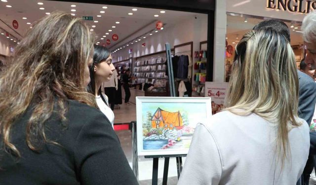 Öğrencilerin yıl sonu resim sergisi büyük beğeni topladı