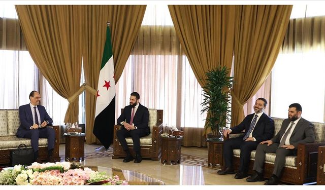 MİT Başkanı Kalın, Suriye'de Cumhurbaşkanı Şara ve heyetiyle görüştü
