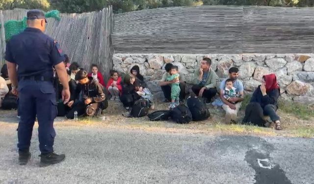 Çanakkale'de 30 düzensiz göçmen yakalandı