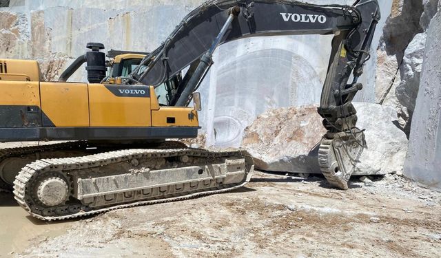 Isparta'da mermer ocağında kafasına taş düşen işçi öldü