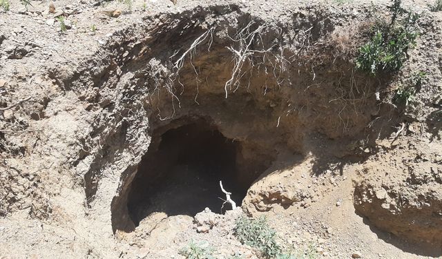 İzmir'de kuyu kazarken göçük altında kalan kişi ağır yaralandı