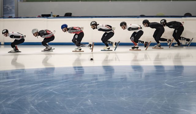 Türkiye ve Polonya'nın sürat patencileri olimpiyat kotası için Erzurum'da ortak kampta