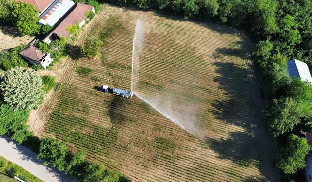 Sıcaklarda çiftçilerin can suyu: Yapay yağmur