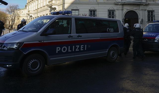 Avusturya'da okula düzenlenen silahlı saldırıda 9 kişi öldü