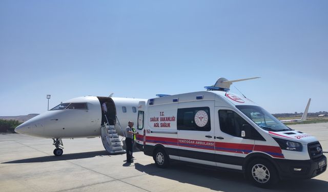 Batman'da ambulans uçak 33 günlük bebek için havalandı