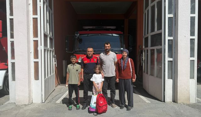 Burdur'da çıkan yangının 112'ye bildirilmesini sağlayan 5 yaşındaki çocuk ödüllendirildi