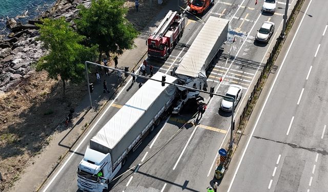 Giresun'da zincirleme trafik kazasında tır sürücüsü öldü