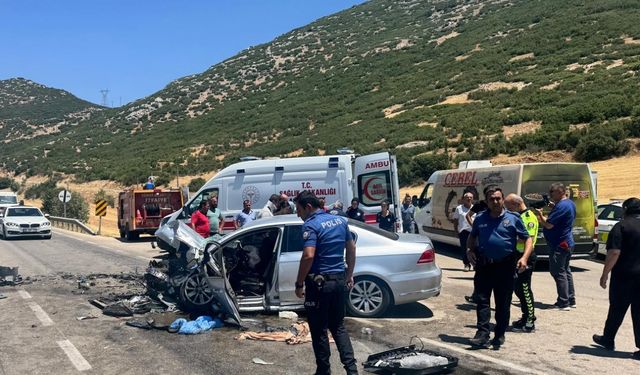 Isparta'da iki otomobil çarpıştı, 1 kişi öldü, 9 kişi yaralandı