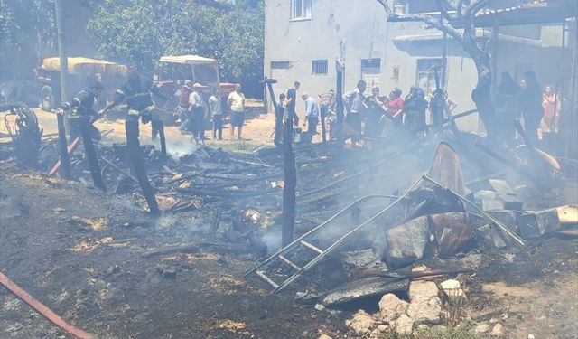 Kahramanmaraş'ta ahırda çıkan yangında 30 küçükbaş hayvan telef oldu