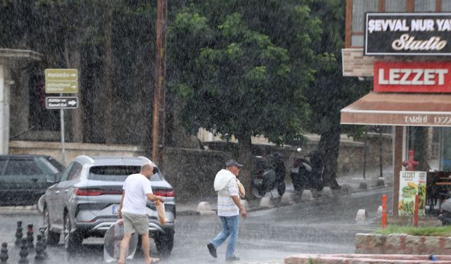 Kırklareli'nde sağanak hava sıcaklığını düşürdü