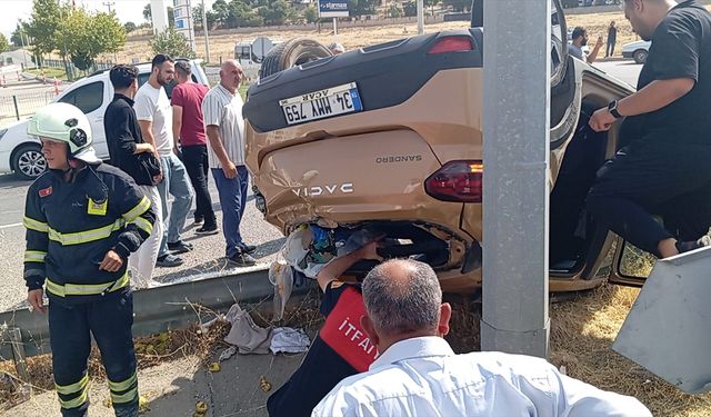 Siirt'te pikap ile otomobil çarpıştı, 2 kişi yaralandı