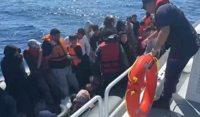 Ayvacık açıklarında Yunan unsurlarınca ölüme terk edilen 39 kaçak göçmen kurtarıldı