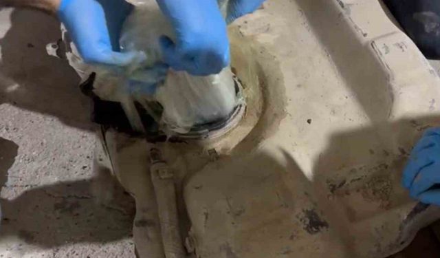 Ek mazot deposundan 20 kilogram esrar çıktı