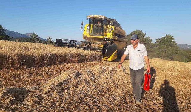 Hasat esnasında tam teçhizat bekliyorlar: Köylülerden yangın önlemi