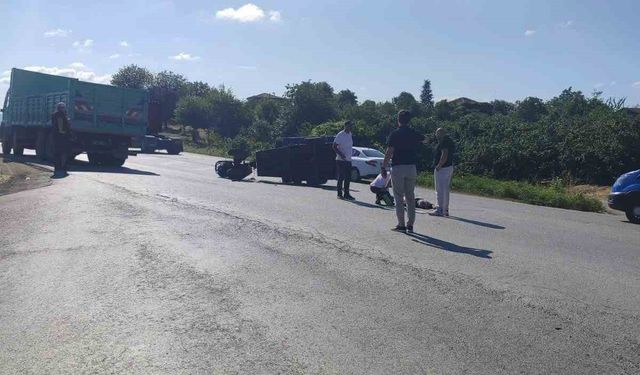 Kamyon ile çarpışan tarım aracının sürücüsü hayatını kaybetti