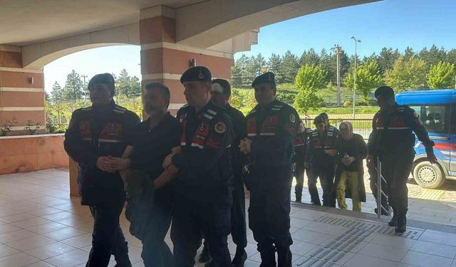 Kan donduran cinayetin sanığı ‘pişmanım’ diyerek ölen vatandaşın ailesine baş sağlığı diledi