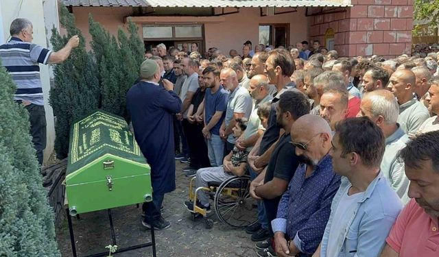 Kazada ölen 11 yaşındaki Enes Çağlayan, toprağa verildi