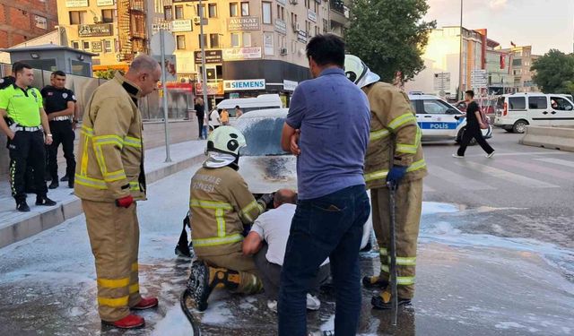 Kırıkkale’de seyir halindeki otomobil yandı