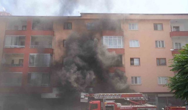 Niğde’de iş yeri deposunda yangın