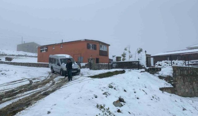 Rize’de Temmuz ayında kar sürprizi
