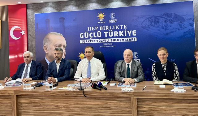 Bakan Yerlikaya Erzurum'da AK Parti İl Başkanlığını ve esnafı ziyaret etti