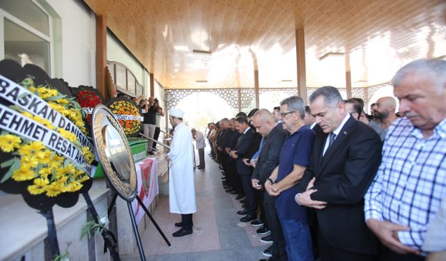 Hatayspor'un eski başkanı Mehmet Şaşmaz, son yolculuğuna uğurlandı