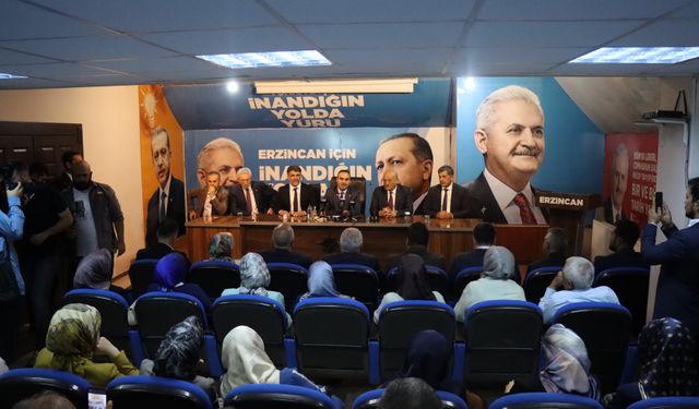 Sanayi ve Teknoloji Bakanı Kacır, Erzincan AK Parti İl Başkanlığı ziyaretinde konuştu: